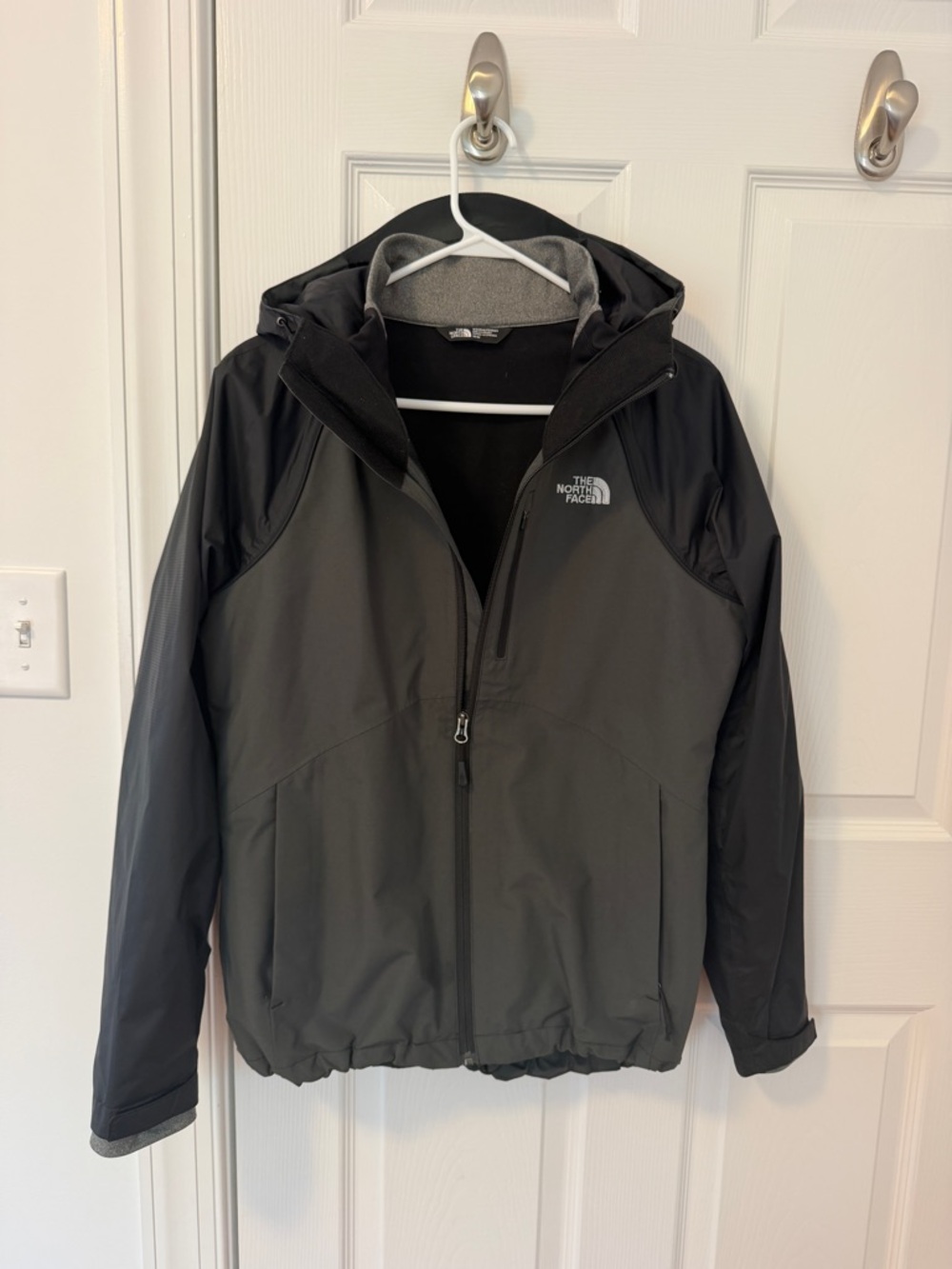 The North Face Women's Black and Gray Jacket